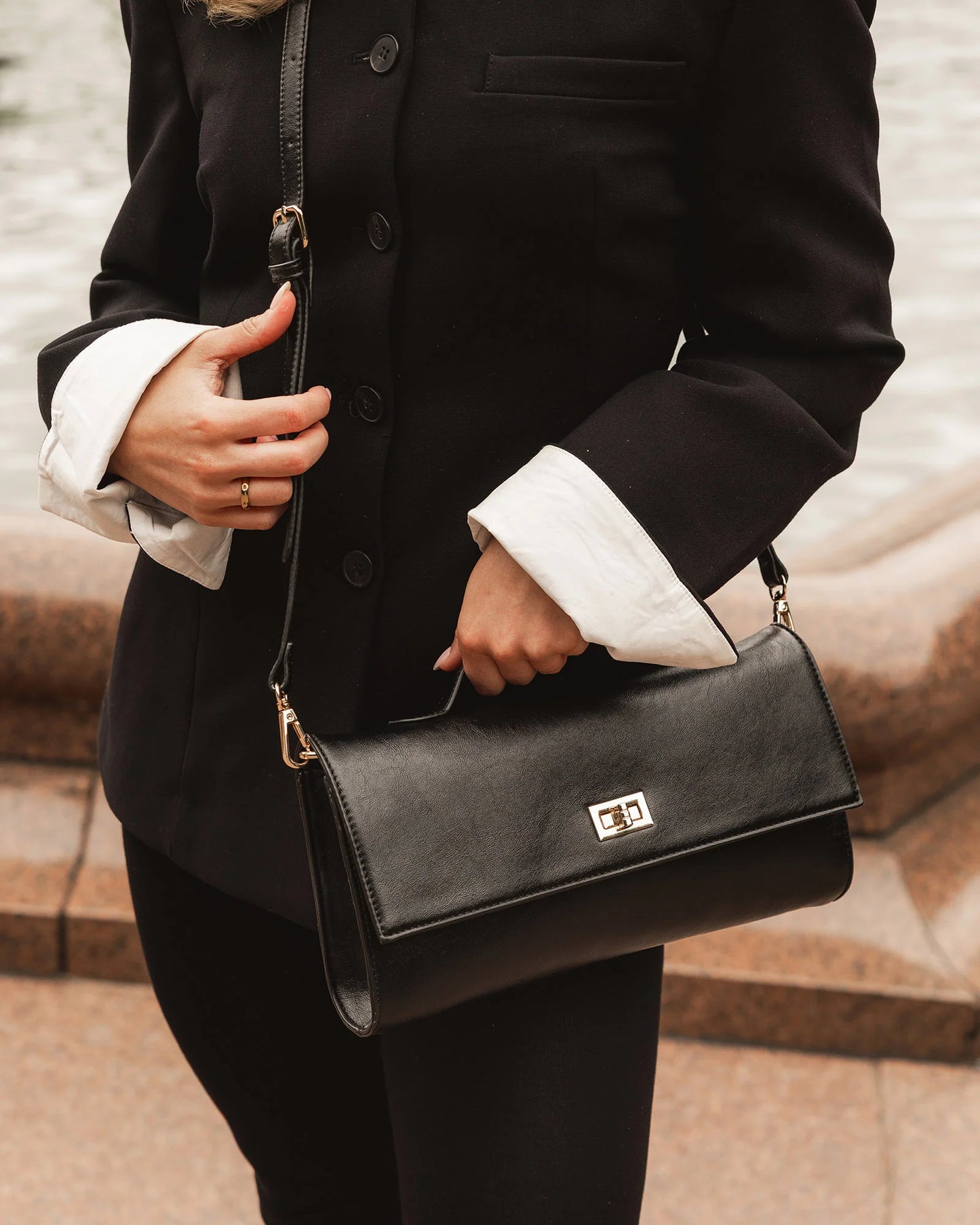 Louenhide Delaney Clutch - Black